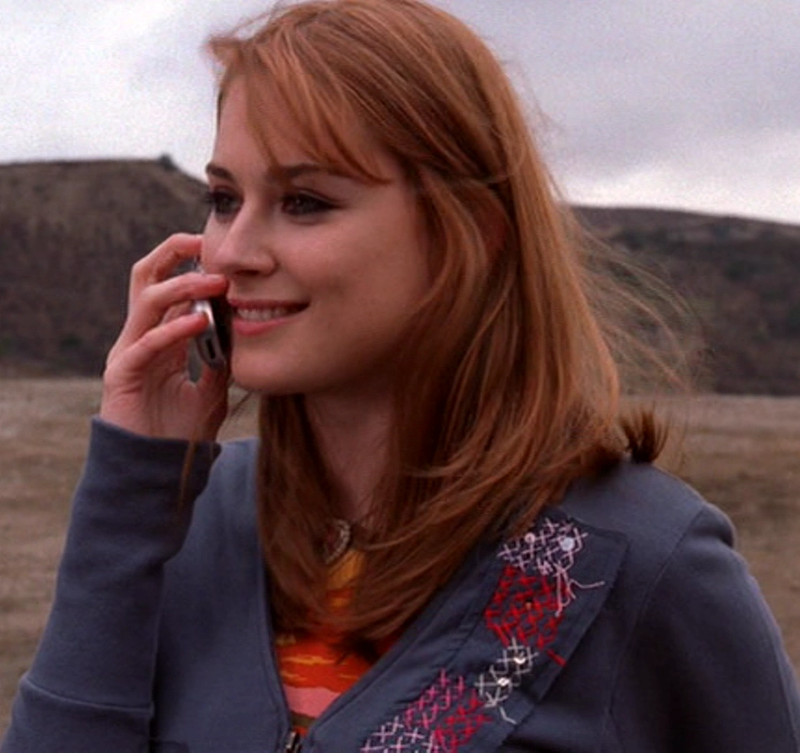 Isabel Galvan (Medium) | Villainous Beauties Wiki | Fandom