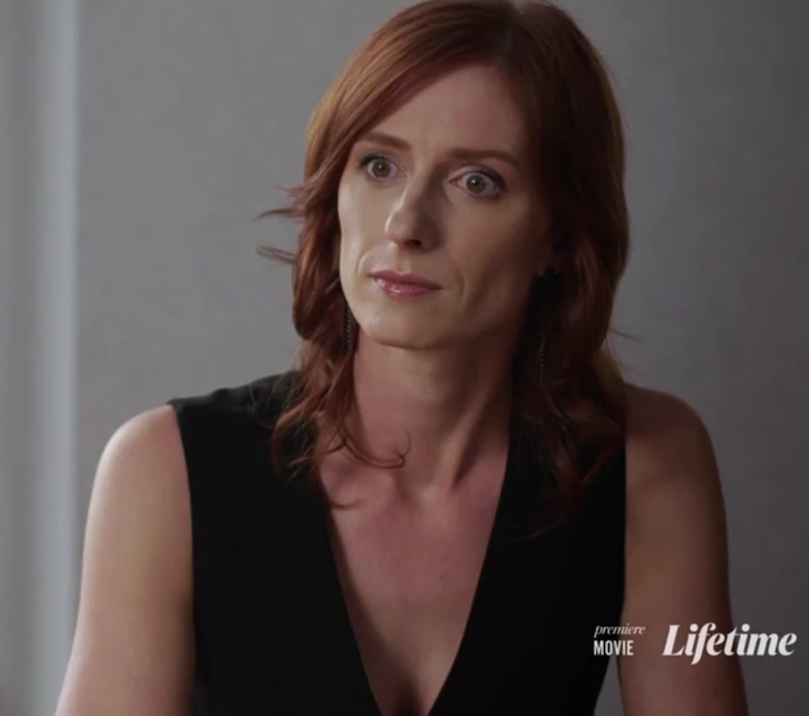 Lark Embridge (Bodyguard Seduction) Villainous Beauties Wiki Fandom