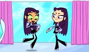 Blackfire (Teen Titans Go!) 1.webp (50 kio) Blackfire habillant Starfire comme elle pour l'incriminer.