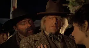 "Eh bien, regarde ce que nous avons ici. Tu ne vas pas me présenter à cette femme ; j'aimerais danser !"