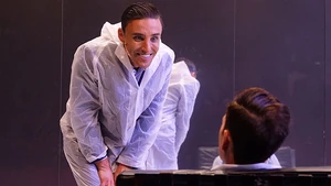 Ben Gerrard as Bateman.