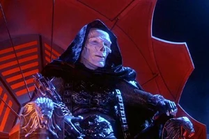 Skeletor arrives on planet Earth to locate the key.