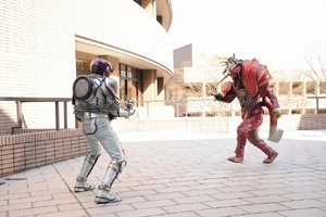 Open Roidmude facing Chaser.
