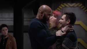 Izel possessing Deke before taking over Mack.