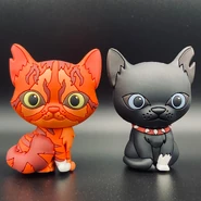 Squirrelstar and Scourge figures
