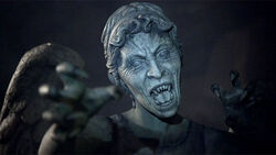 Weeping Angels Attacking