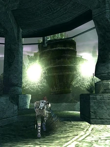 Pelagia preparing to shoot electricity at Wander.