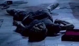 99A6F1CB-92B3-408C-BFAE-325A5B9C003E.jpeg (22 KB) Xavier’s corpse in Saw 3D.