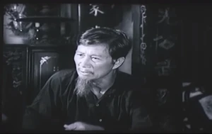 Bá Kiến suggesting to frame Teacher Thứ.