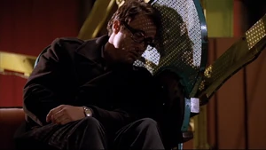 Vlcsnap-2013-07-26-16h37m20s102.png (878 KB) Vincent dead on the Ferris Wheel