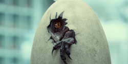 Creepy-new-jurassic-world-tv-spot-teases-the-indominus-rex-hatching