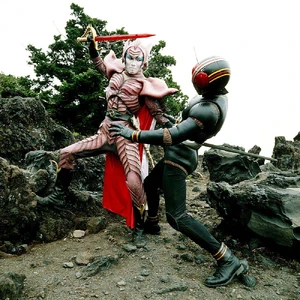 Bilgenia fighting Black with the Satan Saber.