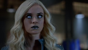 Killer Frost (Caitlin Snow)dffdfddf