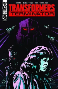 Megatron watching over the T-800 and Sarah Connor in the cover A for the 4th issue.