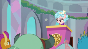 Cozy Glow smirking suspiciously S8E25