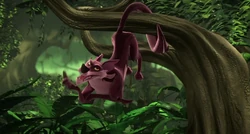 EoA S2 E10 0194.jpg (105 KB)