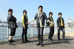 Hase 3.jpg (481 KB) Ryoji with the rest of Team Raid Wild.