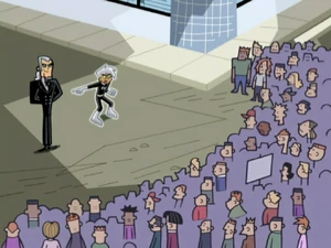 Danny attempts to expose Vlad's secret as a half ghost to the public.