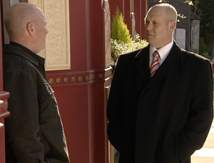 Phil Mitchell vs Isaacs.