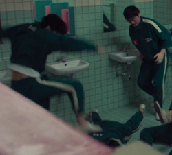 Player 145 and Player 342 attacking Player 442.png (75 KB) Player 442 getting attacked by player 145 and player 324