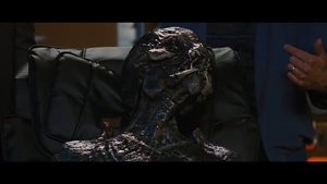 Unconscious alien.jpg (95 KB)