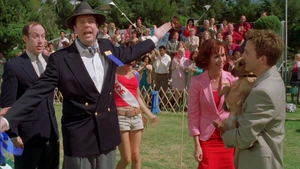 Garfield-movie-screencaps.com-3235.jpg (417 KB) Wendell with Happy Chapman with Jon, Liz, and Odie.