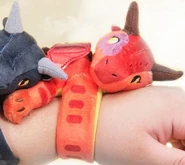 Cutie Cuff Scarlet.jpg (49 KB) Queen Scarlet´s Cutie Cuff