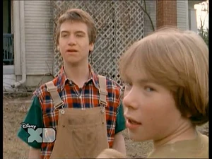 Werewolfoffeverswamp 03.jpg (36 KB) Will (human form) with Grady in the TV show.
