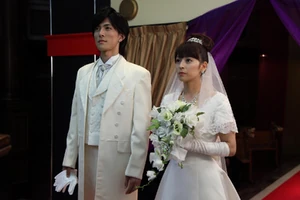 Kirihiko wedded to Saeko.