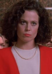 SW-sigourneyweaver-workinggirl-deta