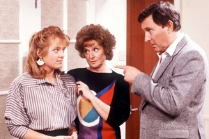 Alan arguing with Rita and Jenny.