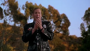 Sisk unintentionally splashed by Mange in embarrassment