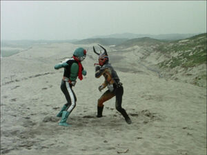 Antlion Thunder facing Kamen Rider 2.
