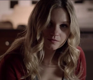 Bloody Mary Smirk.jpg (106 KB)