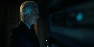 Brenner monitoring Eleven when she starts relive her lost memories.