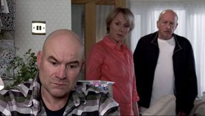 Corrie-2020-geoff-vs-sally-in-front-of-tim