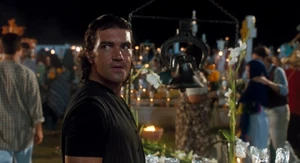 Miguel Bain 6.jpg (106 KB) Bain searching for Electra.