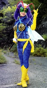 Beewoman2.jpg (86 KB)