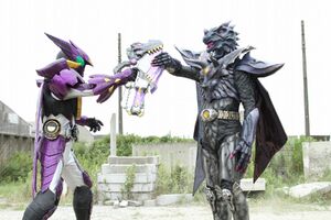 Kyouryu Greeed 5.jpg (343 KB) Kyoryu Greeed clashing with OOO.