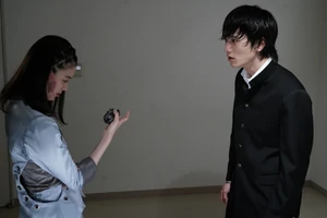 Sakuma making a deal with Ora.