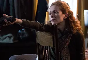 Judith.webp (67 KB) Judith hands the gun over to Dawn.