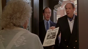 Chapman lying to Mrs Baker that Odie's his dog.jpg (262 KB)