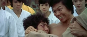 ETDBoloSpineBreak.jpg (131 KB) Bolo crushing a guard's spine with his bare hands.