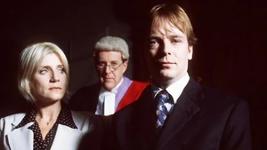 Ian prepares to battle Cindy in court over custody for their children.