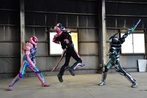 Evil fighting Revi and Vice.