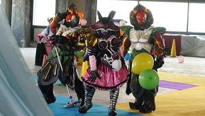 Kyuranger Ep26 9.jpg (90 KB)