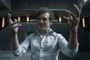 S2E8 Godolkin Manipulating Students.png (566 KB)