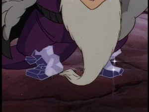 8013-001-377.jpg (15 KB) Naugus' legs turning to crystal after being in the void too long.