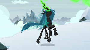 Queen Chrysalis back to full strength S9E8