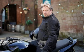 Hollyoaks-villains-dave-williams-gangster-blue